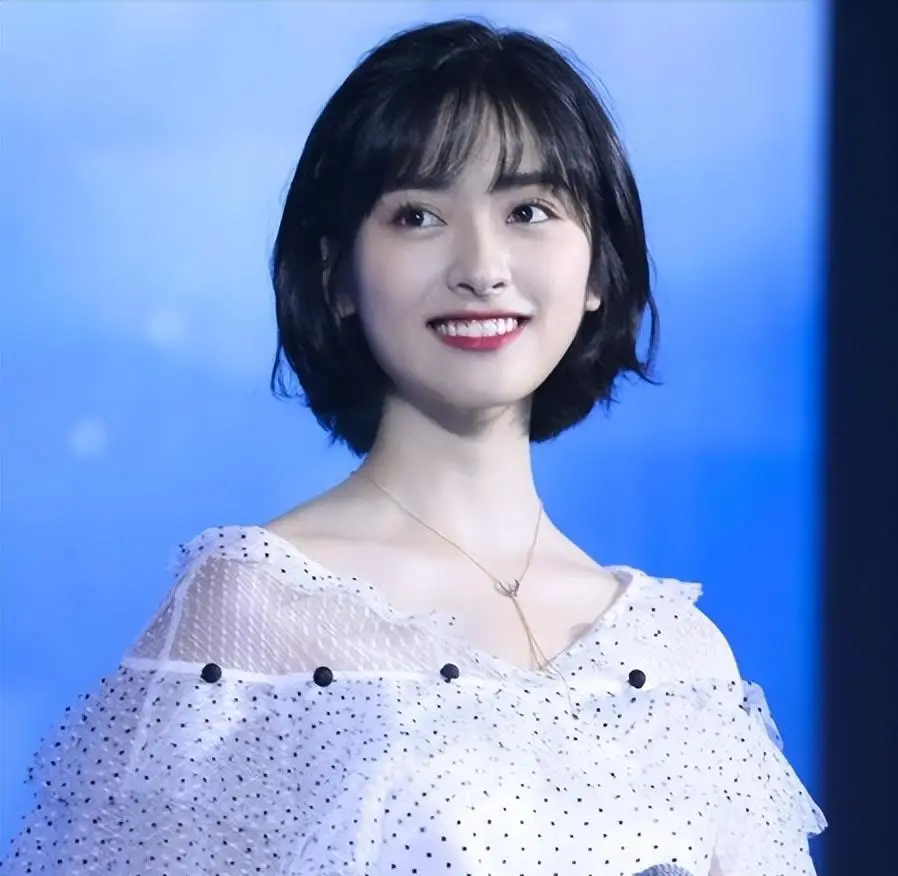 娱乐圈长得很像的明星_身材好的女明星_长得丑身材好明星