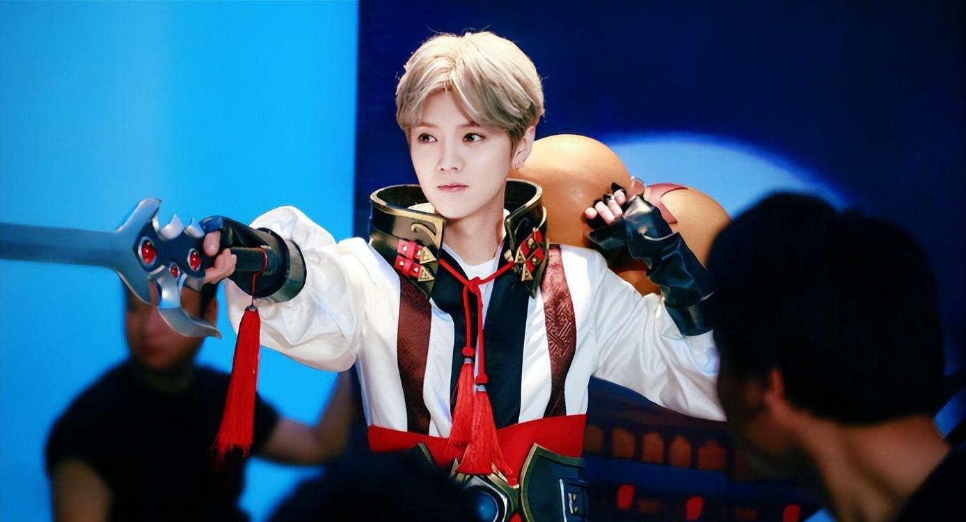 穿越娱乐圈ps鹿晗_鹿晗生日现状_鹿晗娱乐圈人缘变化